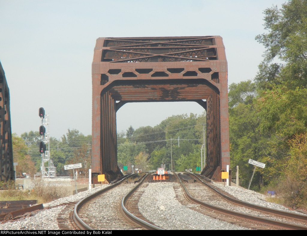 blue-island-east-bridge